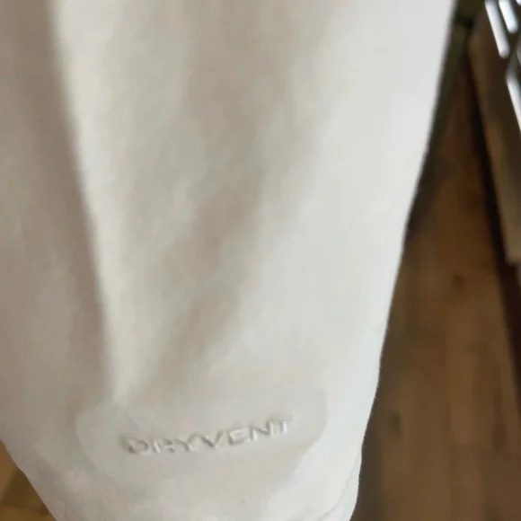 The North Face Women's White Arctic Parka w/ removable fur and hood-Size
Large - Picture 4 of 6